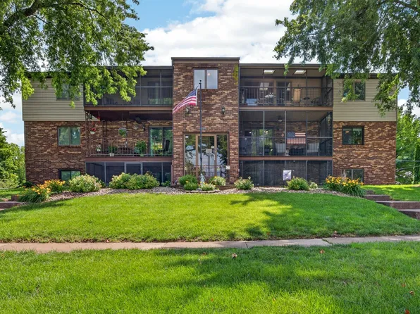 824 McGregor St APT 12, Bloomington, IL 61701