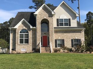 9 Volunteer Trl, Poquoson, VA 23662