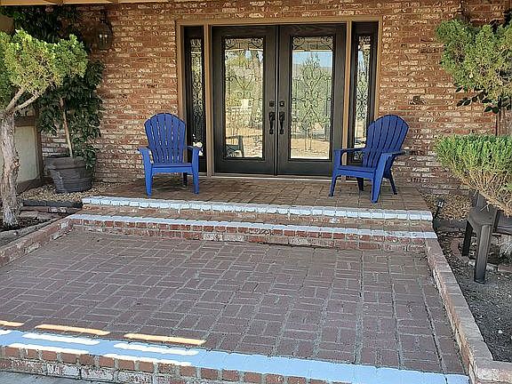 Pergola-Covered Front Porch