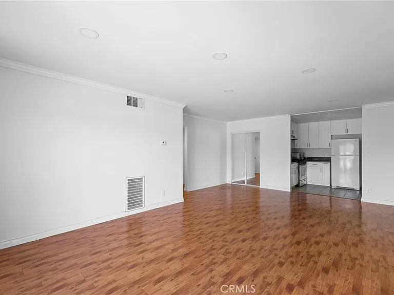 1364 E Garfield Ave #1 — Photo 5