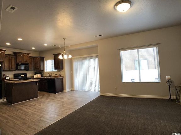 2nd image of 2592 W Cottonwood Dr