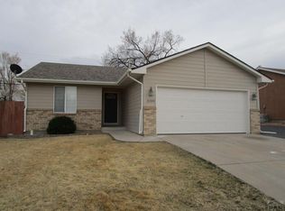 3200 Gem Dr, Pueblo, CO 81005