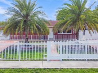 11820 SW 206th St, Miami, FL 33177