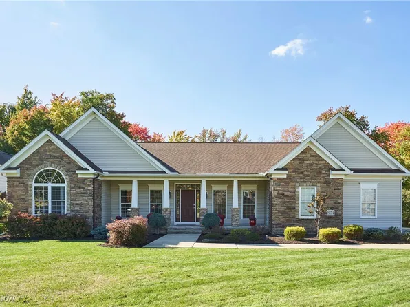 8154 Humphrey Hill Dr, Painesville, OH 44077
