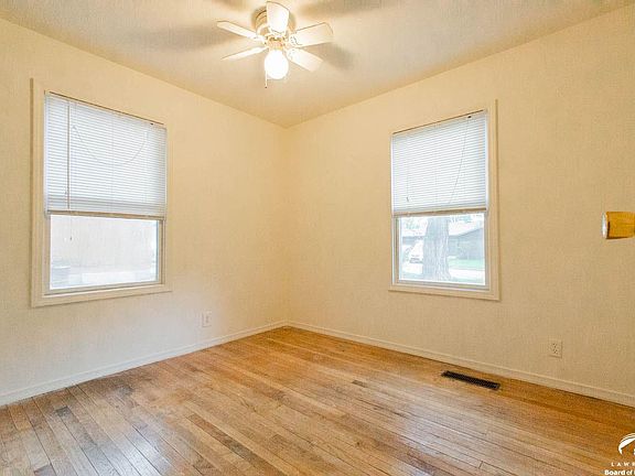 3rd image of 1203 E 21st St