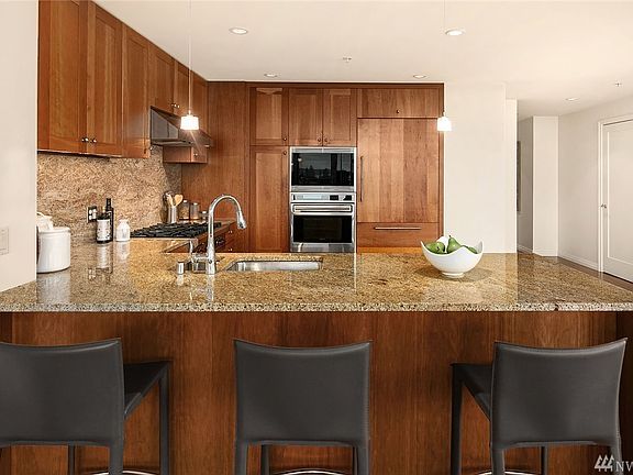 5th image of 10700 NE 4th St Unit 1016