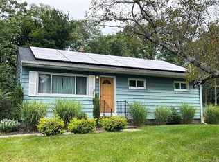 91 Alexander Dr, Colchester, CT 06415