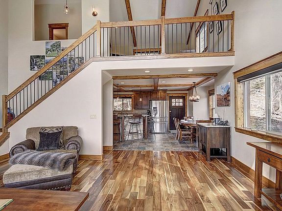 5th image of 533 Lakeview Dr