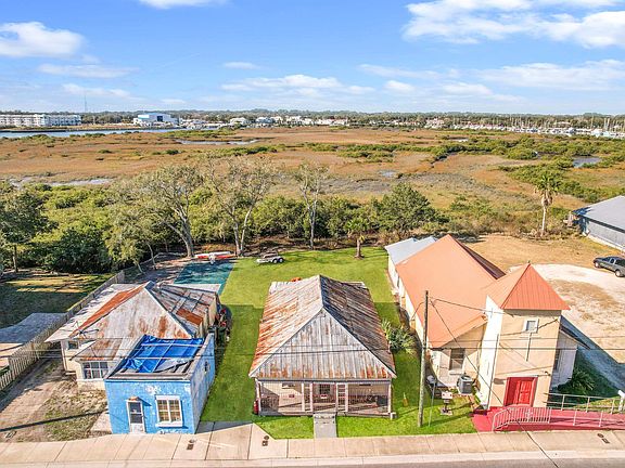 5th image of 224 Riberia St