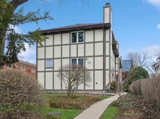 314 Hawthorn Ave APT D, Glencoe, IL 60022