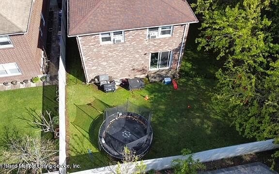 3rd image of 321 Vineland Ave