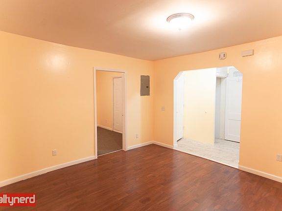 5th image of 17 Cornell Ave