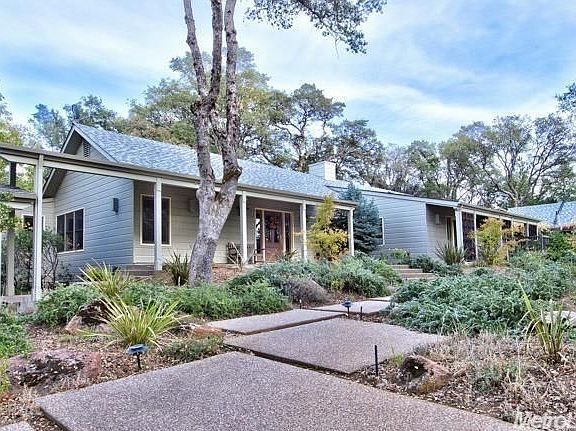 3rd image of 8568 Riverwood Dr