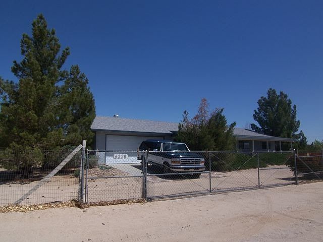 Front Entry Gate/Home