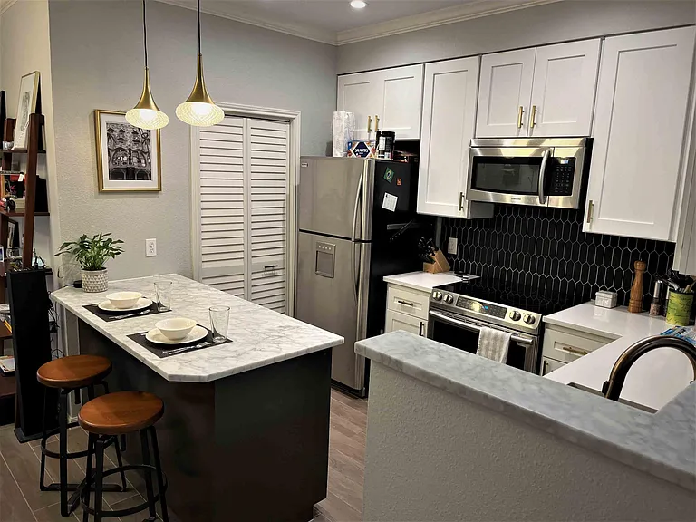 1307 Kinney Ave #120 — Photo 7