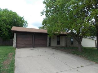 308 Springwillow Rd, Burleson, TX 76028