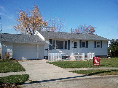 1st image of 369 Rosewood Dr