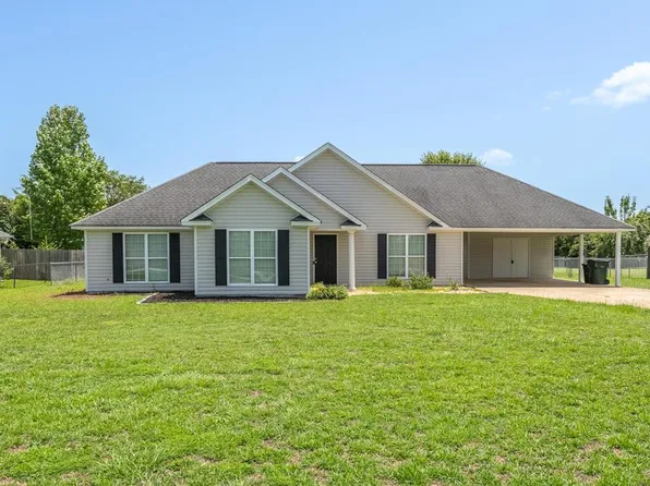355 Owens Rd, Fort Mitchell, AL 36856