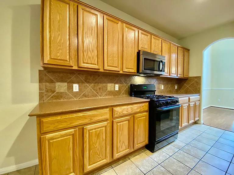 2314 Zoa Dr — Photo 13