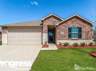 395 Meadow Ridge Dr, Burleson, TX 76028