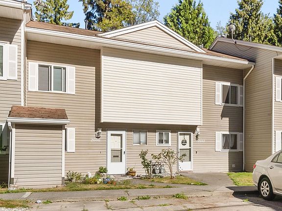 2nd image of 2082 Springer Ave