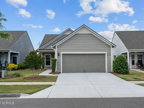 561 Lyrebird Avenue, Wilmington, NC 28412