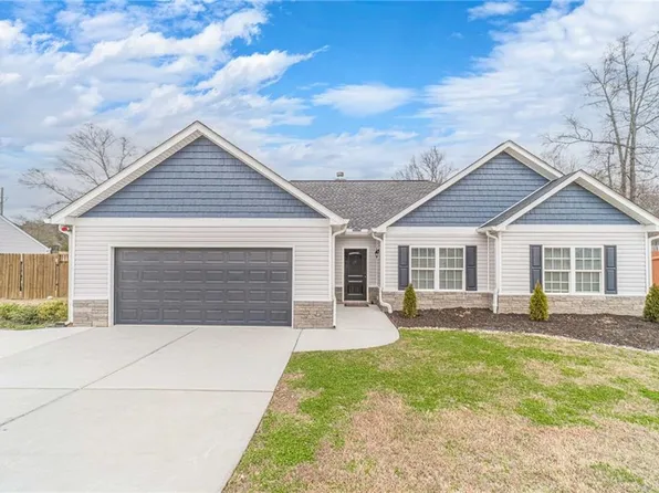 1587 Pointe South Cir, Bethlehem, GA 30620