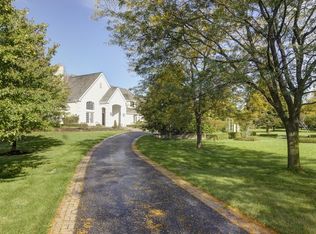 13 Moate Ln, Barrington, IL 60010