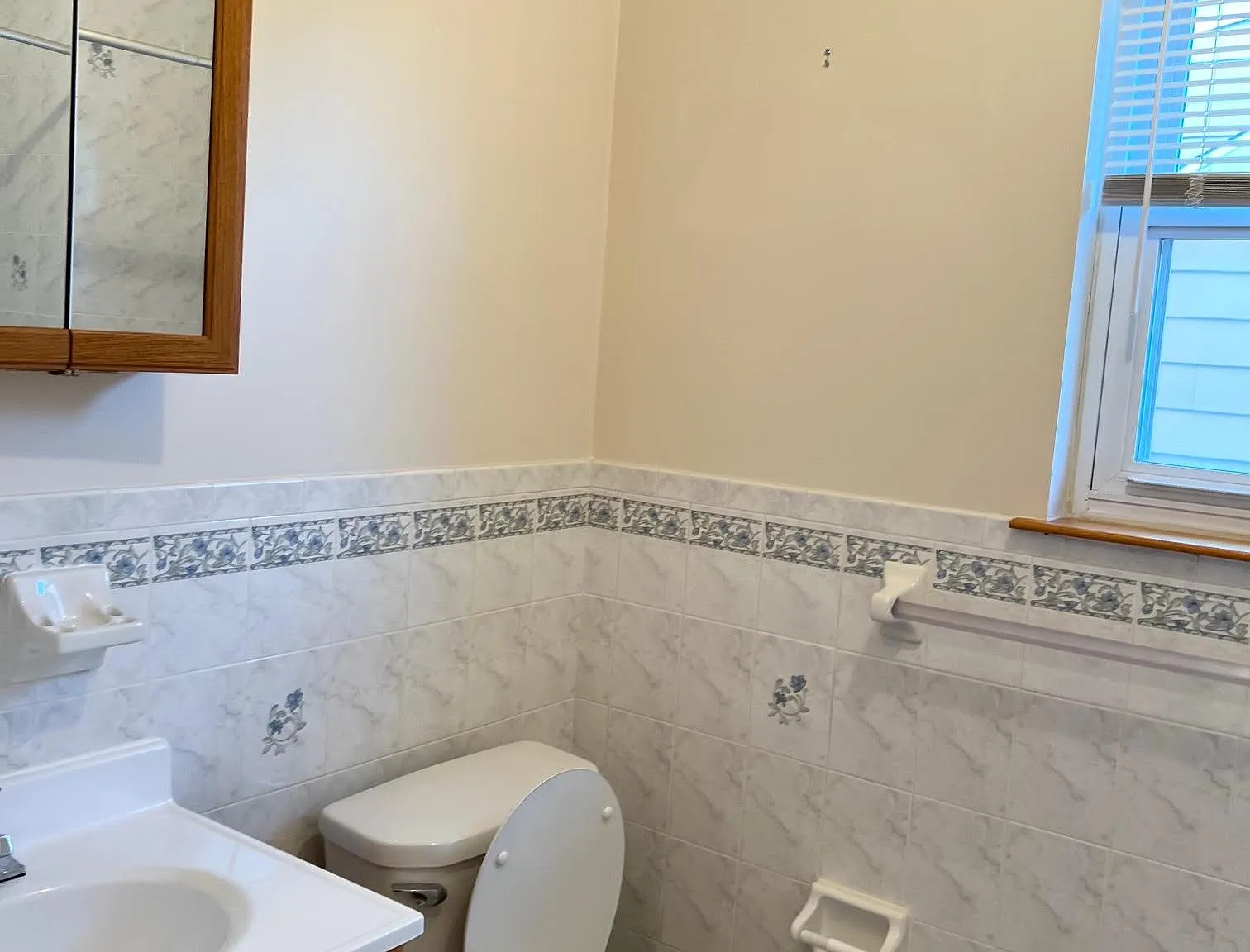 2 bed, 2.5 bath, 1000 sqft, $3,300 — Photo 4