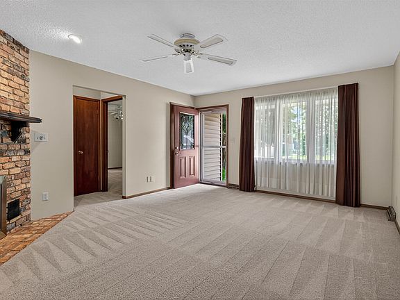 4th image of 741 Wildwood Rd