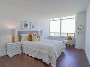 1 Greystone Walk Dr #88, Toronto, ON M1K5J3