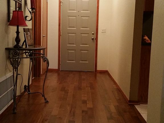 Entry Way- Kitchen on Right