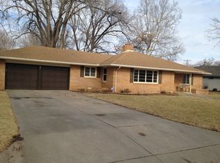 102 Downing Rd, Hutchinson, KS 67502