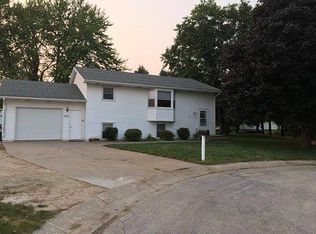 705 6th Ave SW, Waukon, IA 52172