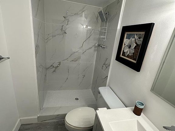 5th image of 2851 NE 183rd St APT 1014