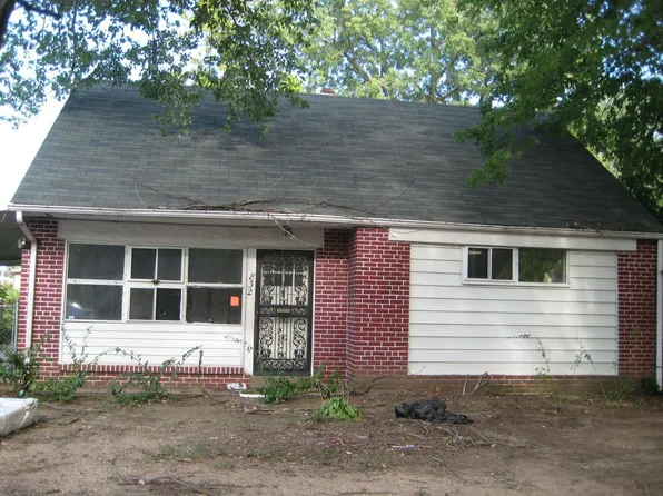 832 Winder Dr, Bristol, PA 19007