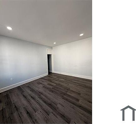 3rd image of 6112 N Broad St #2A