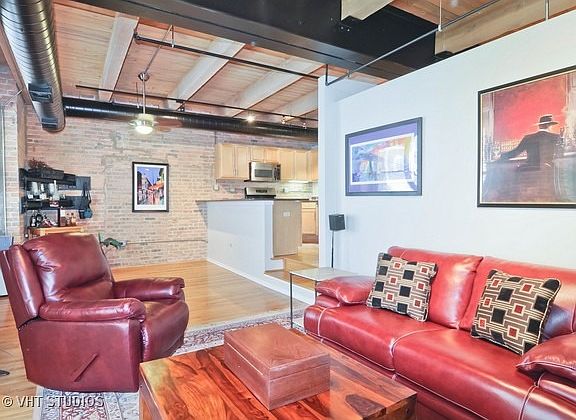 3rd image of 420 W Ontario St APT 205