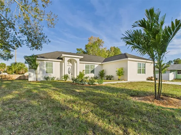 721 NE 4th St, Fort Meade, FL 33841