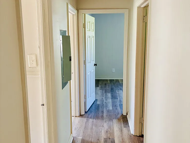 806 Miller Ave — Photo 9