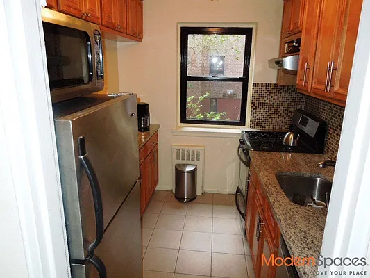 Sold by Modern Spaces | media 2
