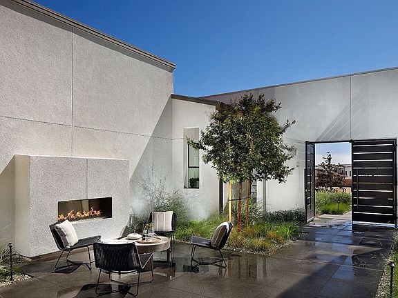 Highlands Collection Plan 2 Entry Courtyard