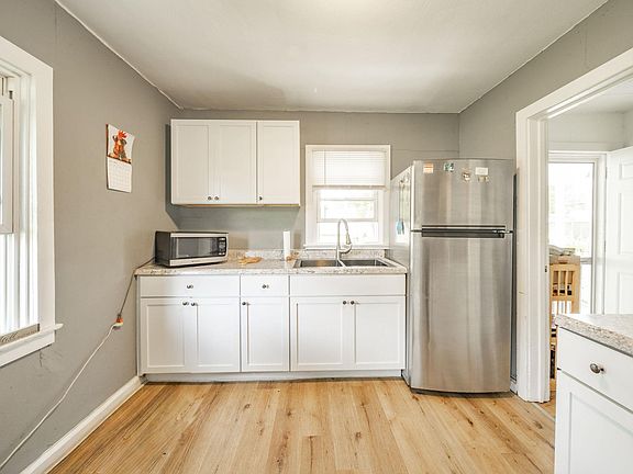 5th image of 2911 E Wysor St