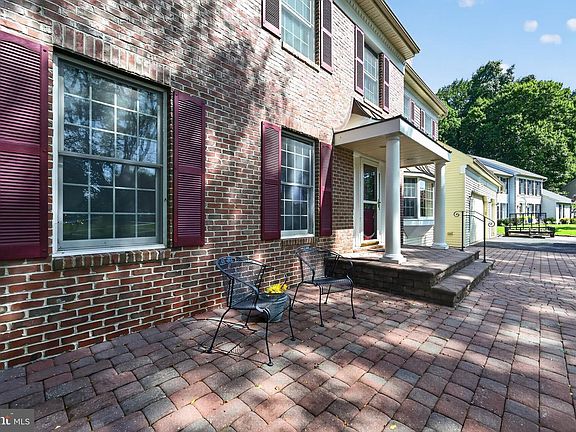 3rd image of 24 Auspice Cir