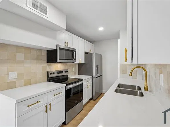 5919 W Golden Ln, Glendale, AZ 85302