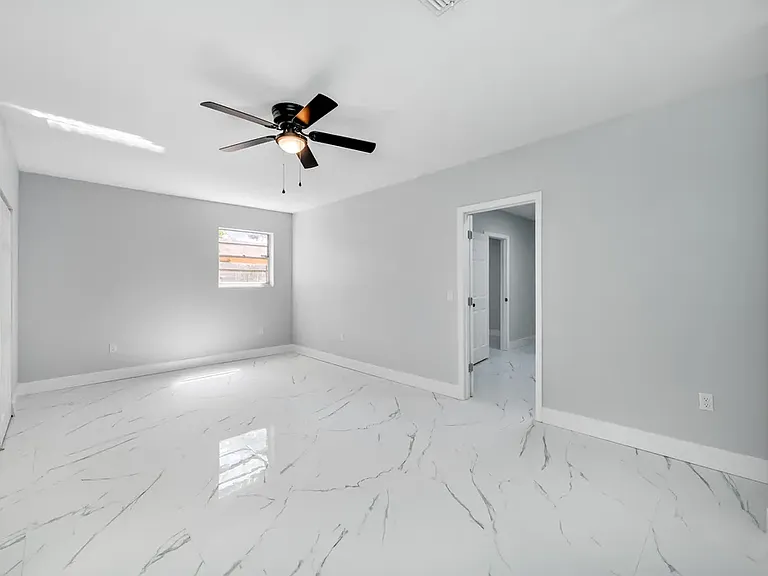 512 Donna Dr — Photo 10