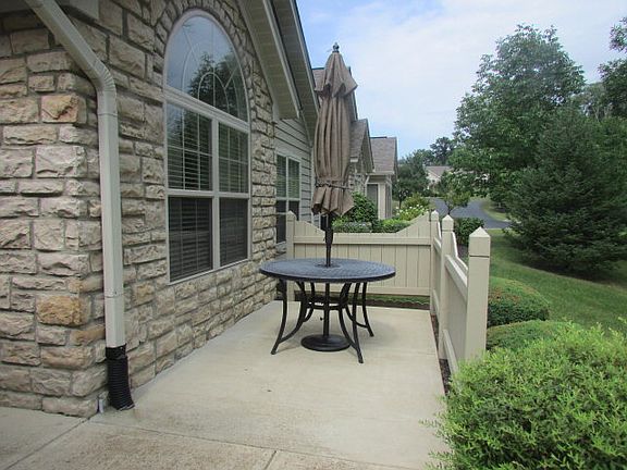 4th image of 97 Harvestwood Dr