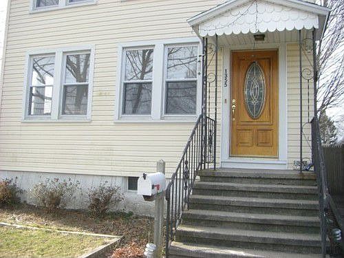 3rd image of 1355 Nichols Ave