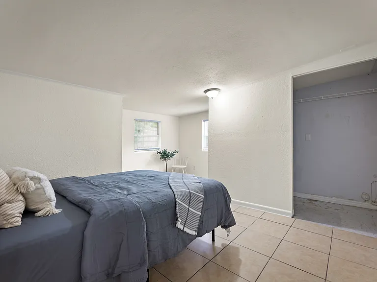 6750 Snow White Dr — Photo 12