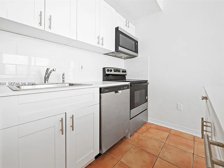 1027 Pennsylvania Ave #306 — Photo 7
